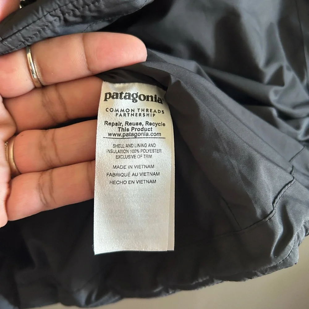Patagonia Jacket - black quilted nano-puff - Picture 8 of 13